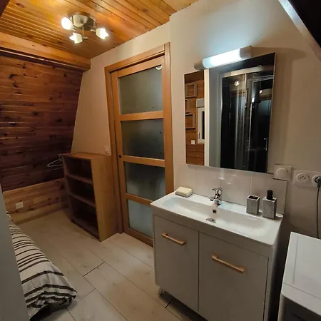 Petit Avec Terrasse Chalet *